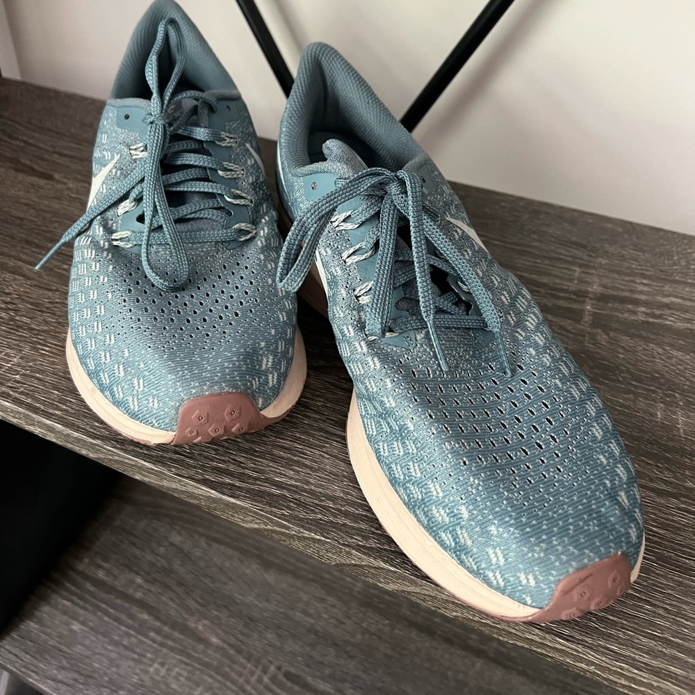 Nike Zoom pegasus 35 - BARELY WORN